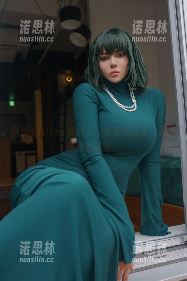 Alina Becker 新出的Alina Becker比基尼写真,果然还是老味道!